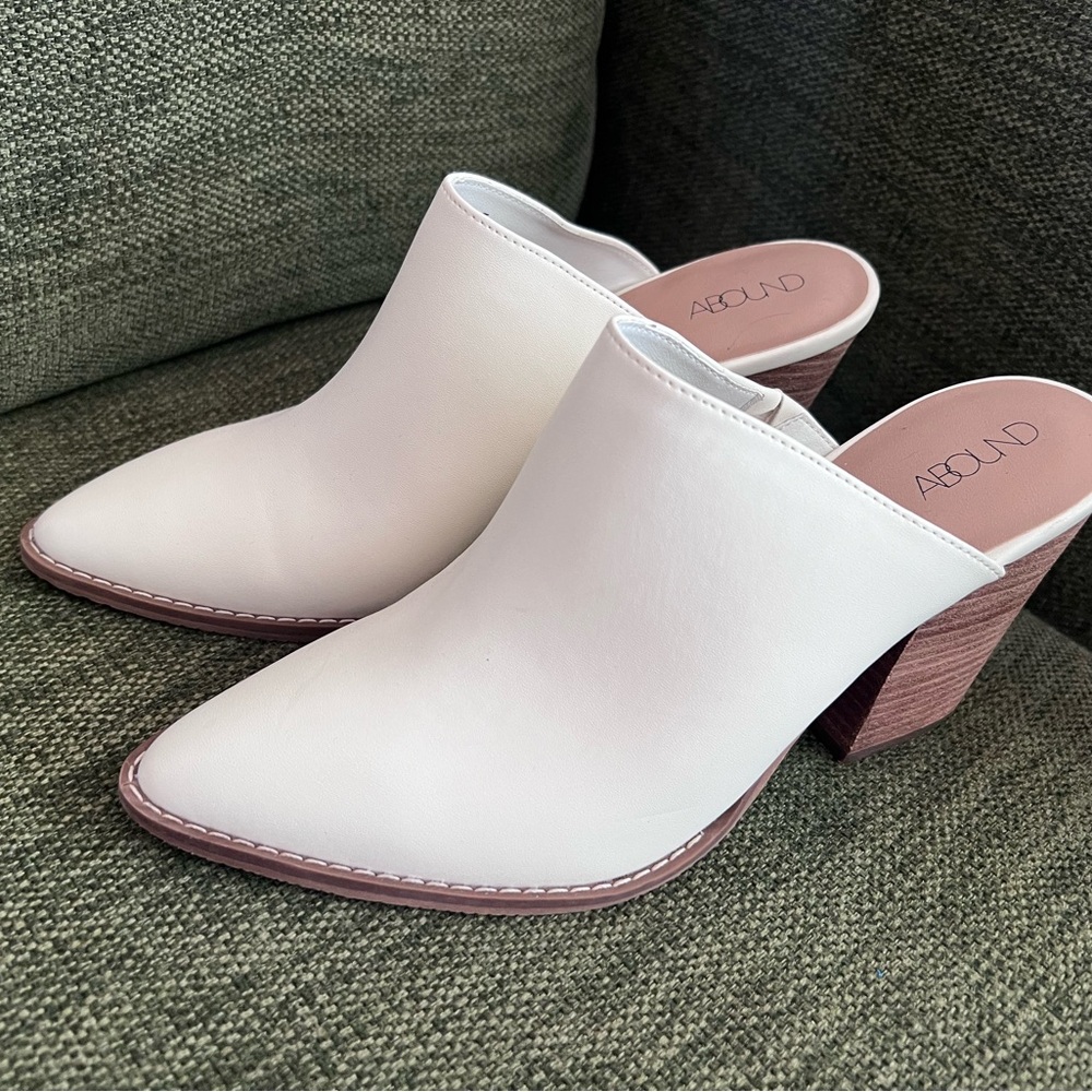 Abound Cream Mules with Tan Block Heel